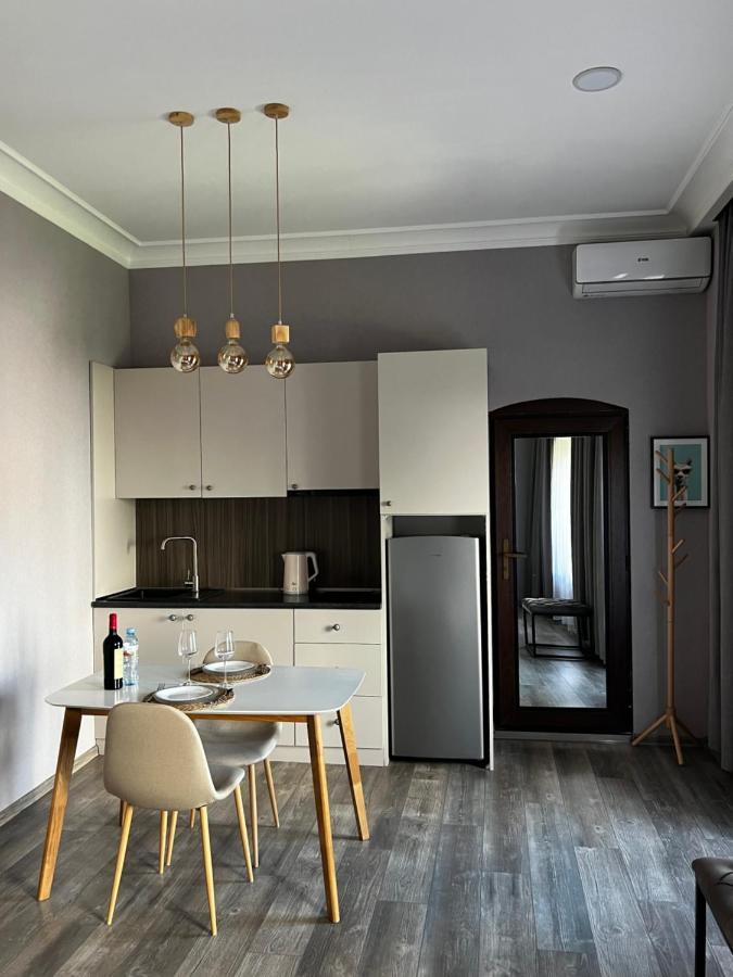 Chikhi Apartamento Tbilisi Exterior foto
